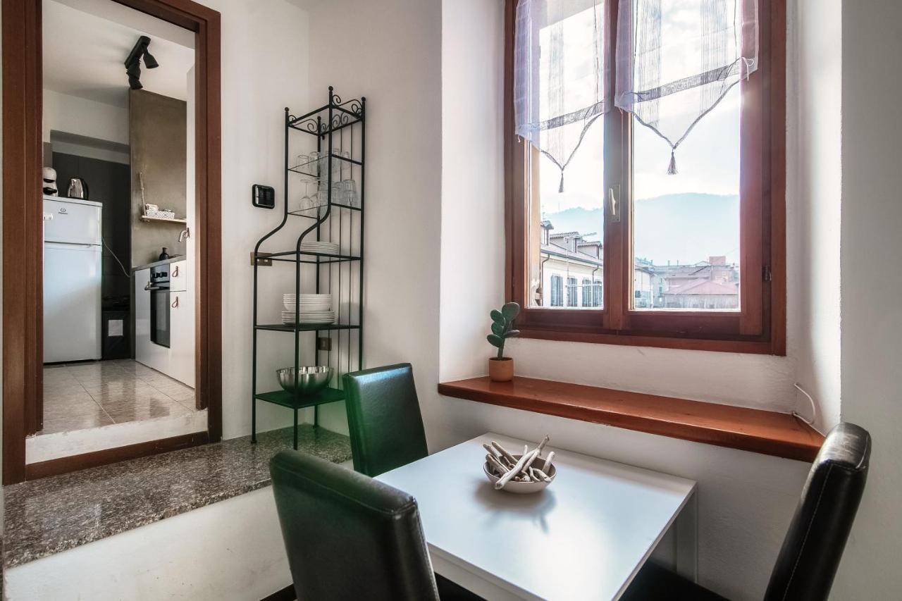 Apartment Piazza Roma By Quokka 360 - Historic Flat In The Centre Of Комо Экстерьер фото